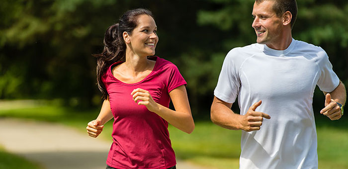 Husband and Wife out on a jog follow health advice from San Ramon chiropractor